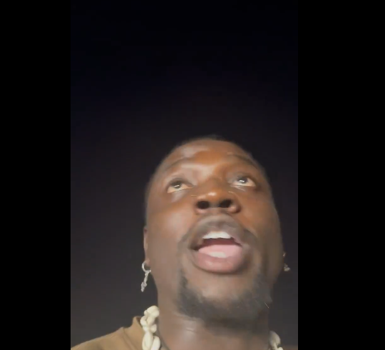 VeryDarkMan pursue a man wey dey shit for Lagos Bridge on him arrival to Lagos